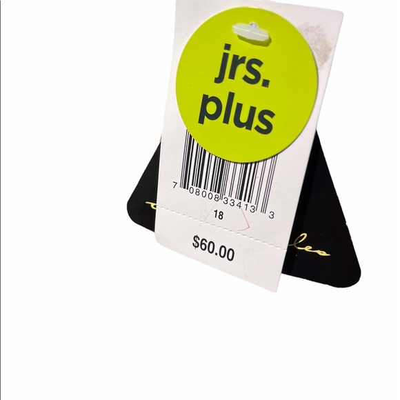 City triangles romper - Picture 7 of 11